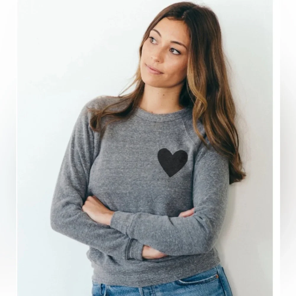 ♥️ Joseph+Sue Have a Heart "Pocket" Print Sweater II, Dark Gray - Picture 1 of 7